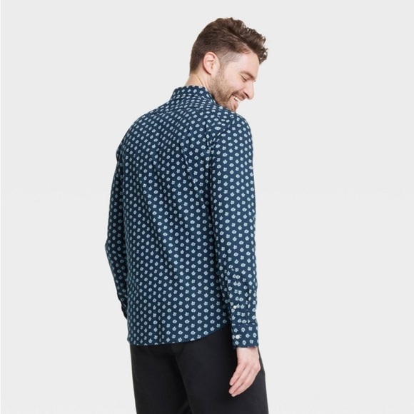 Men's Every Wear Long Sleeve Button-Down
Shirt - Goodfellow & Com Navy Blue L - Picture 3 of 7